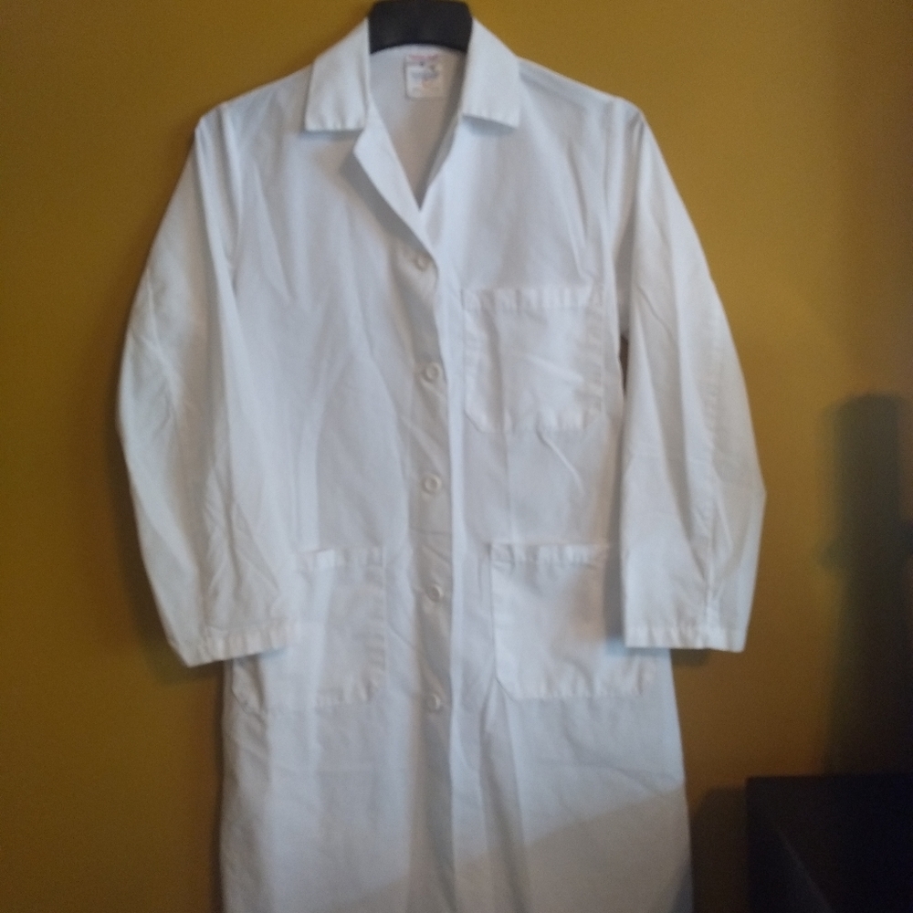 FASHION SEAL LAB COAT